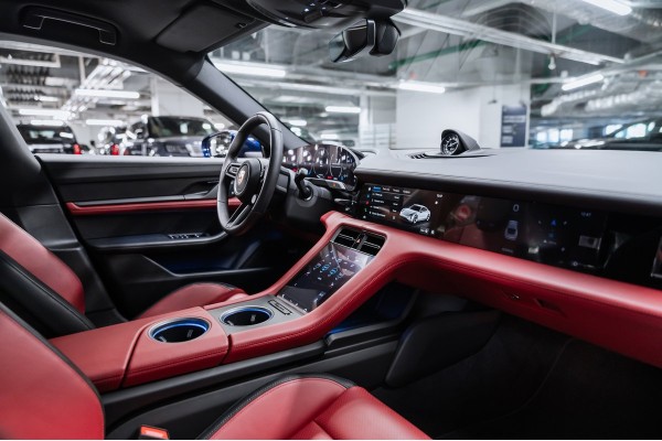 Porsche Taycan 4S 2024