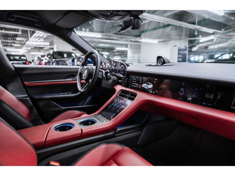 Porsche Taycan 4S 2024
