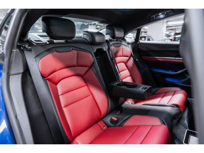 Porsche Taycan 4S 2024