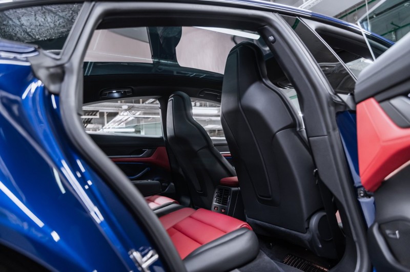 Porsche Taycan 4S 2024