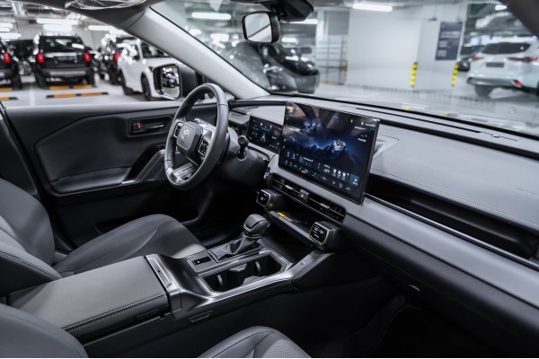 Toyota RAV4 Luxury 2026
