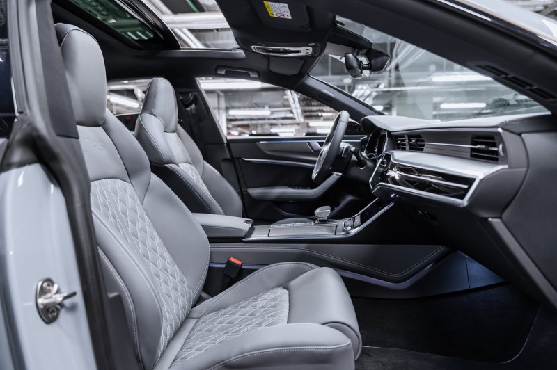 Audi A7 45 TFSI quattro S-line Farsighted 2025