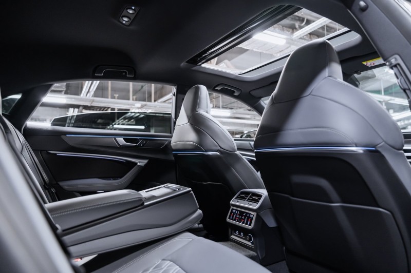 Audi A7 45 TFSI quattro S-line Farsighted 2025
