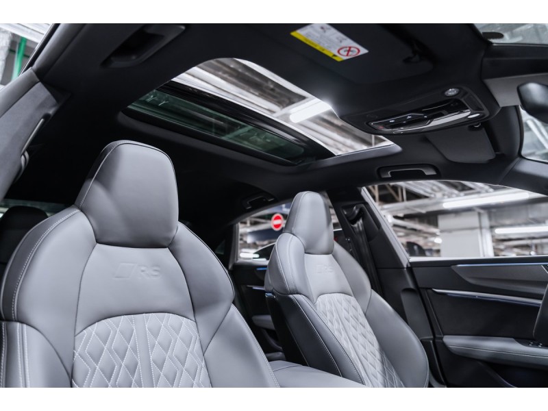 Audi A7 45 TFSI quattro S-line Farsighted 2025