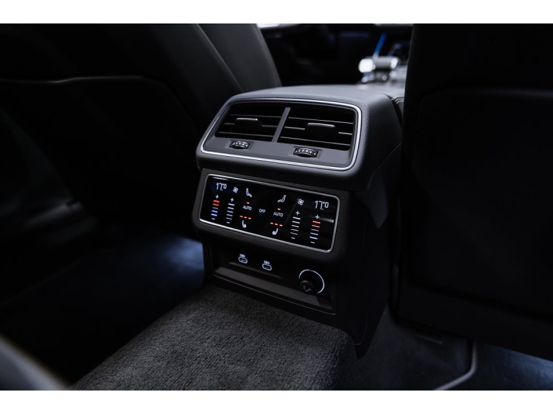 Audi A7 45 TFSI quattro S-line Farsighted 2025