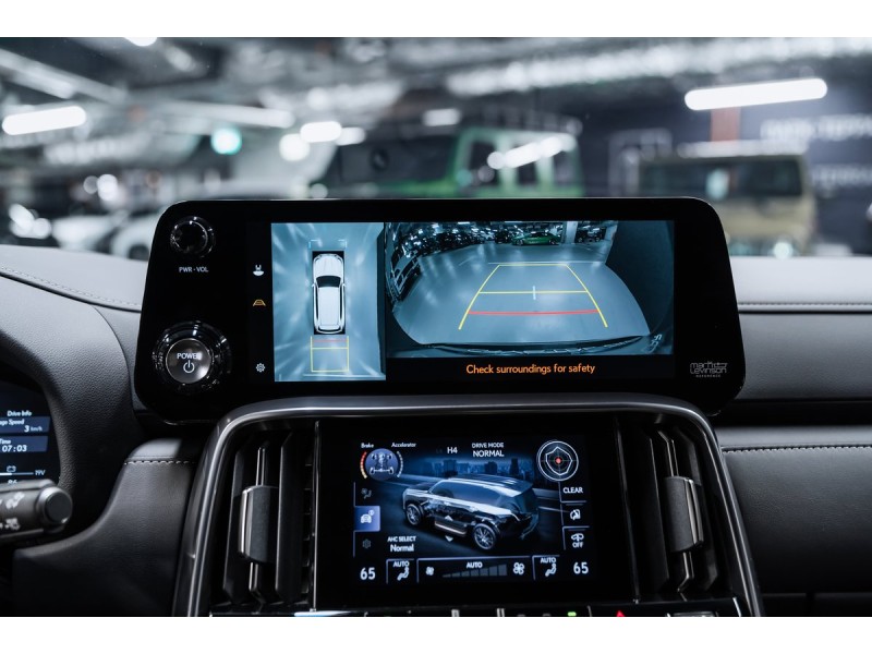 Lexus LX Boundary 2025