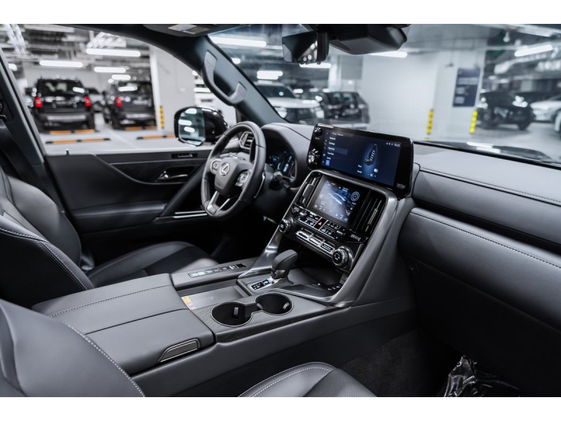 Lexus LX Boundary 2025