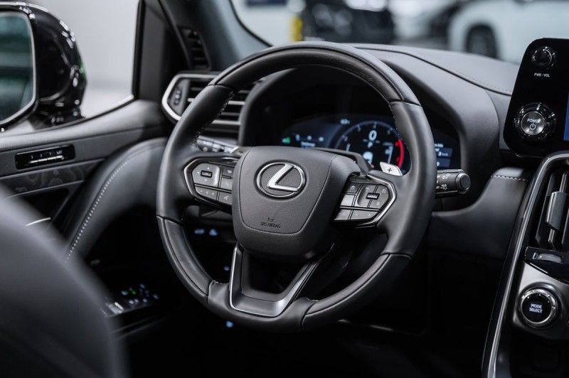 Lexus LX Boundary 2025