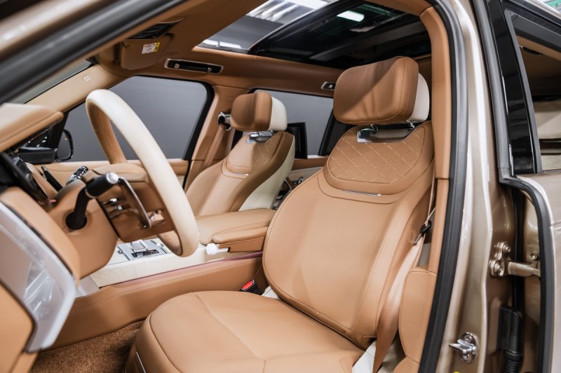 Land Rover Range Rover SV 2025