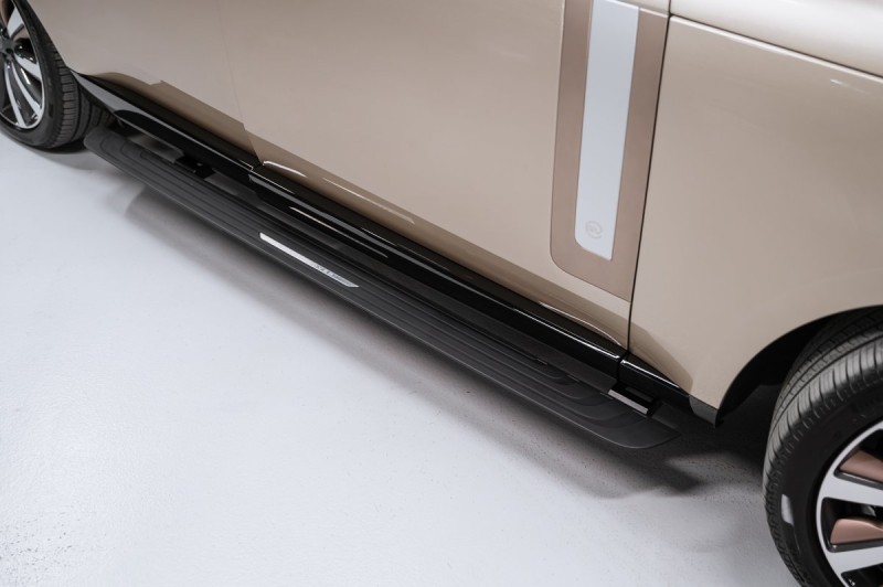 Land Rover Range Rover SV 2025