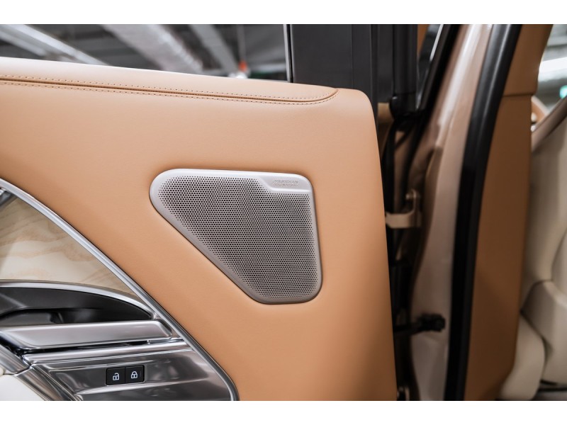 Land Rover Range Rover SV 2025