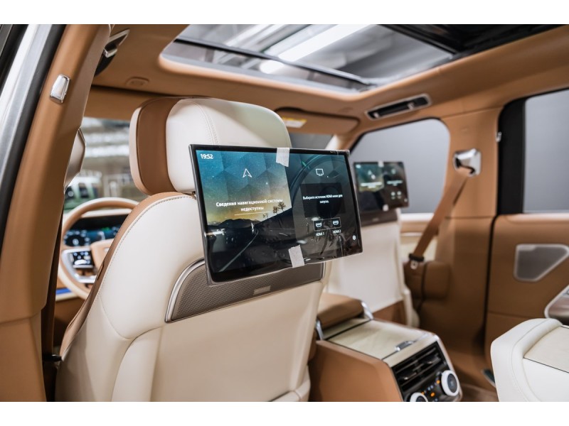 Land Rover Range Rover SV 2025