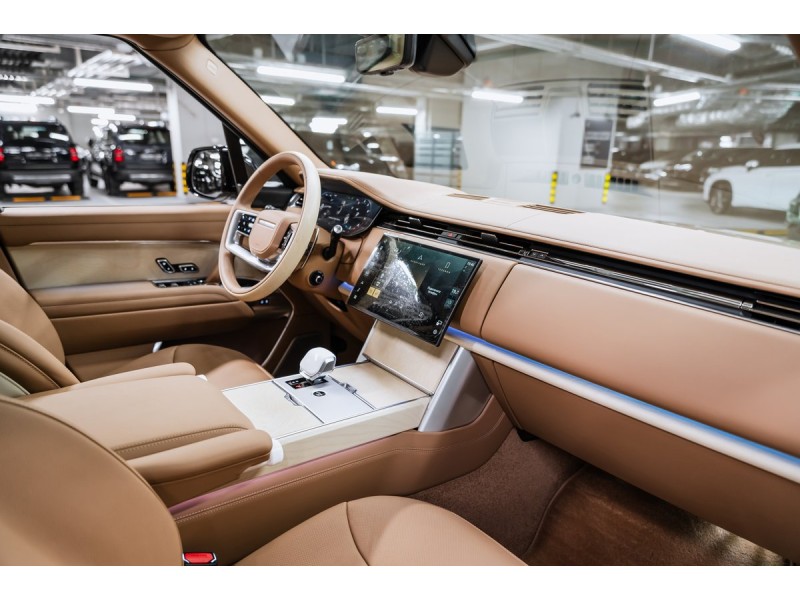 Land Rover Range Rover SV 2025