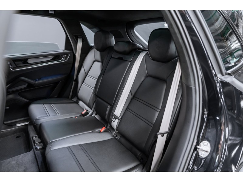 Porsche Cayenne Базовая 2026