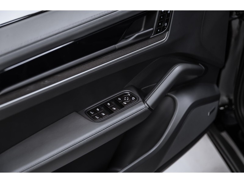 Porsche Cayenne Базовая 2026