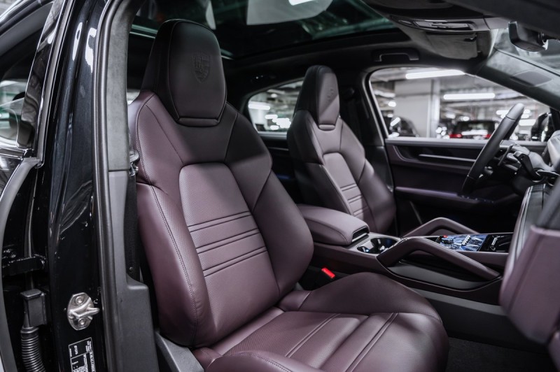 Porsche Cayenne GTS Coupé 2026