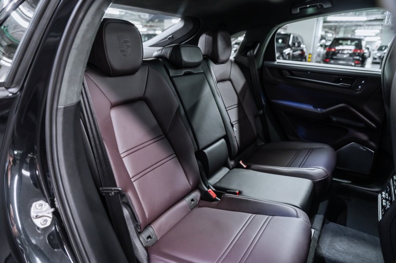 Porsche Cayenne GTS Coupé 2026