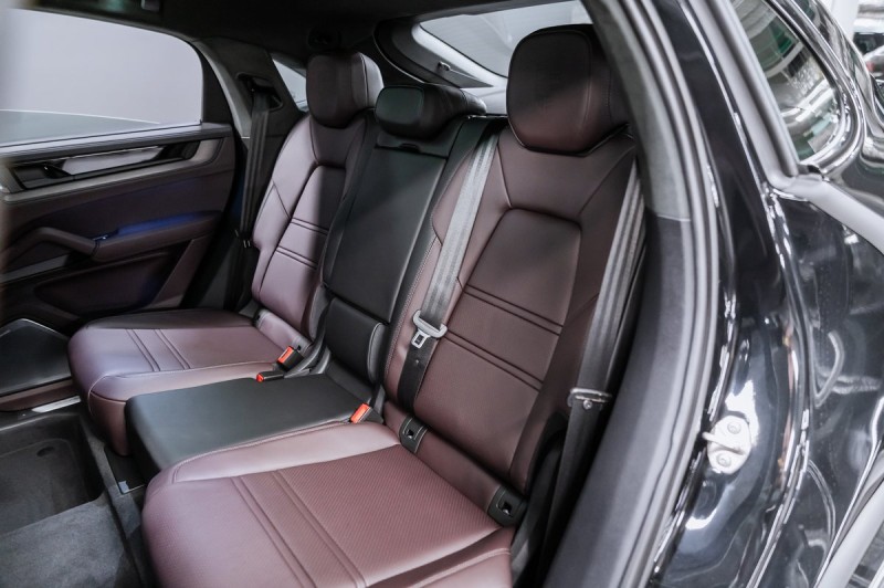 Porsche Cayenne GTS Coupé 2026