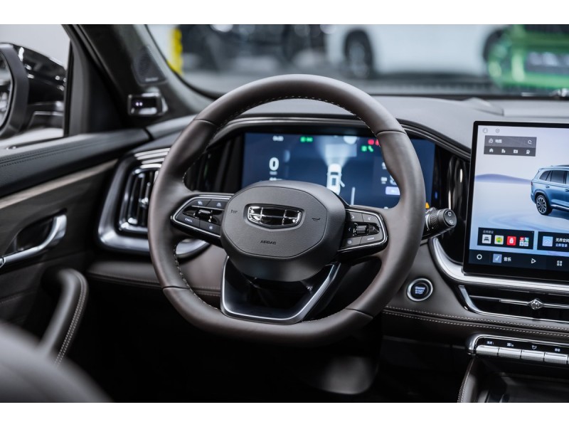 Geely Monjaro Full Moon (Xingyue L) 2026