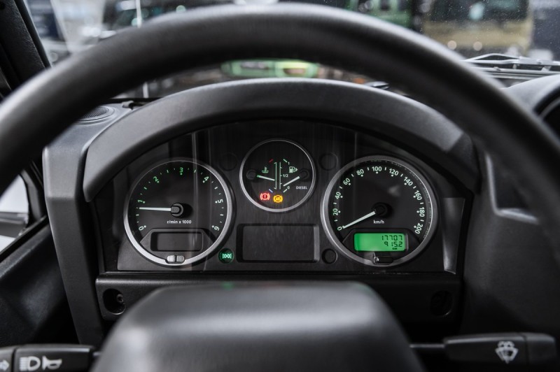 Land Rover Defender  2008