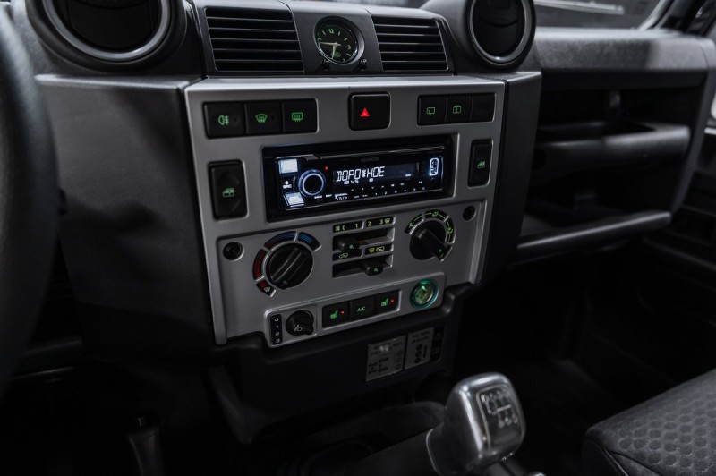 Land Rover Defender  2008