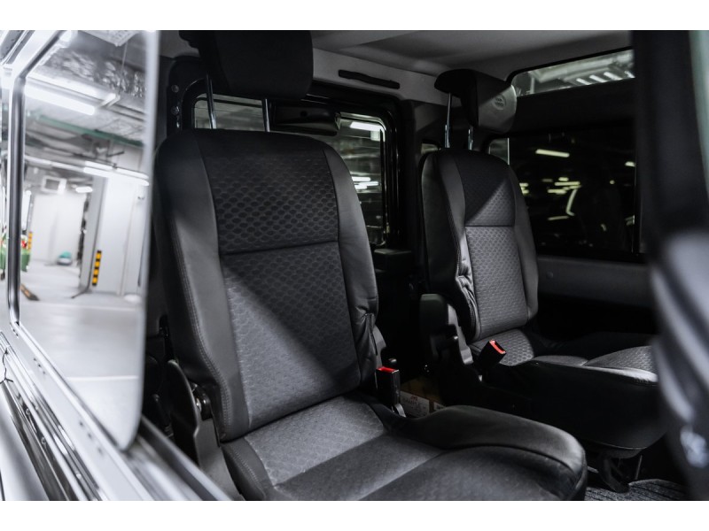 Land Rover Defender  2008