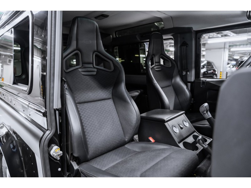 Land Rover Defender  2008