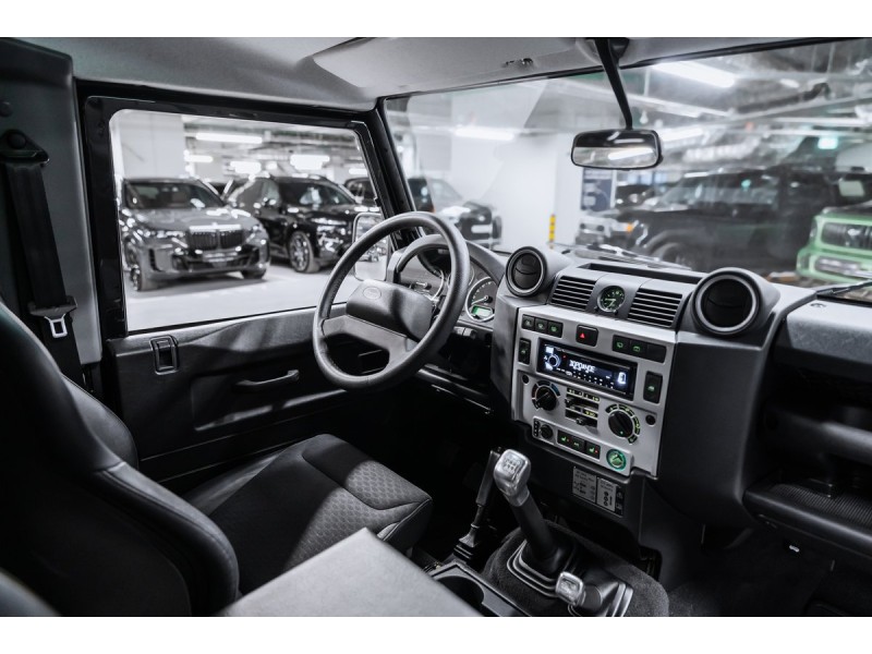 Land Rover Defender  2008