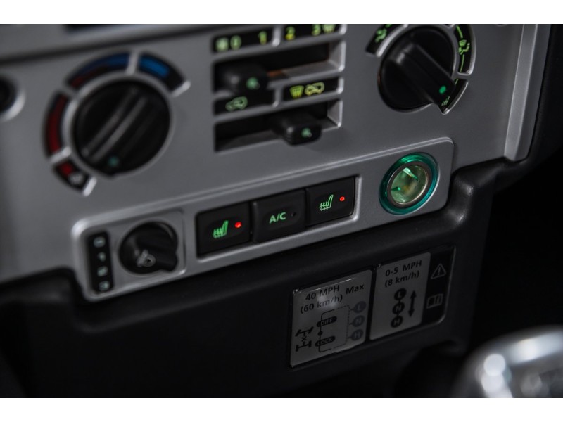 Land Rover Defender  2008