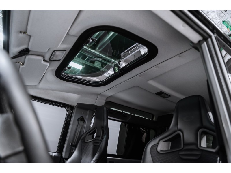 Land Rover Defender  2008
