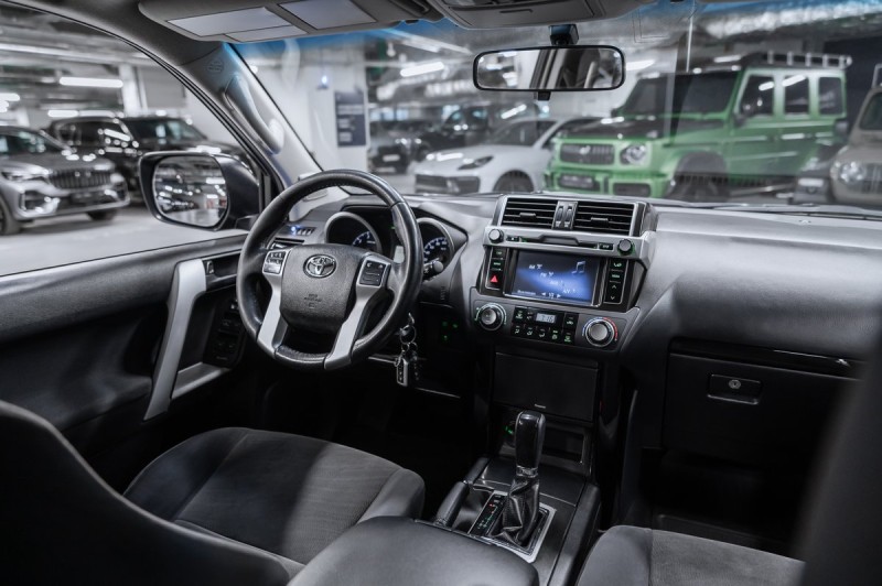 Toyota Land Cruiser Prado Стандарт 2015