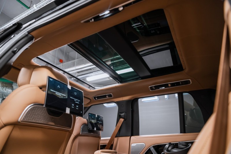 Land Rover Range Rover V — 2026