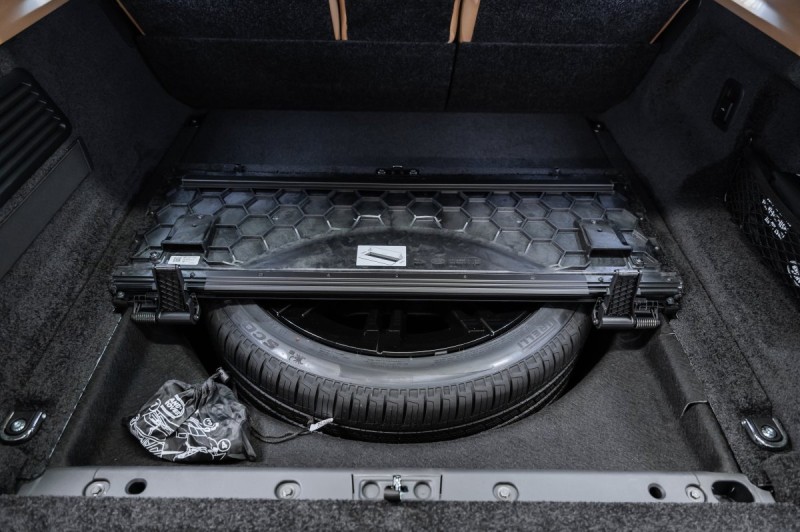Land Rover Range Rover V — 2026