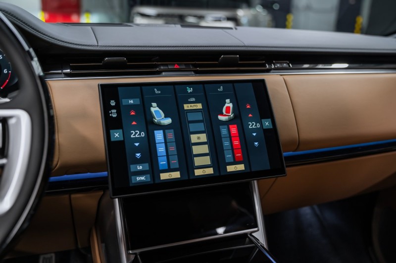 Land Rover Range Rover V — 2026