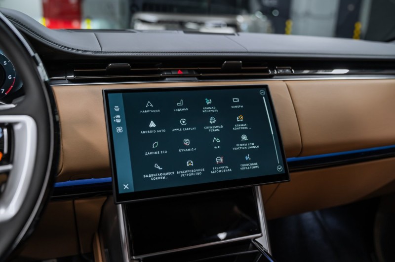 Land Rover Range Rover V — 2026
