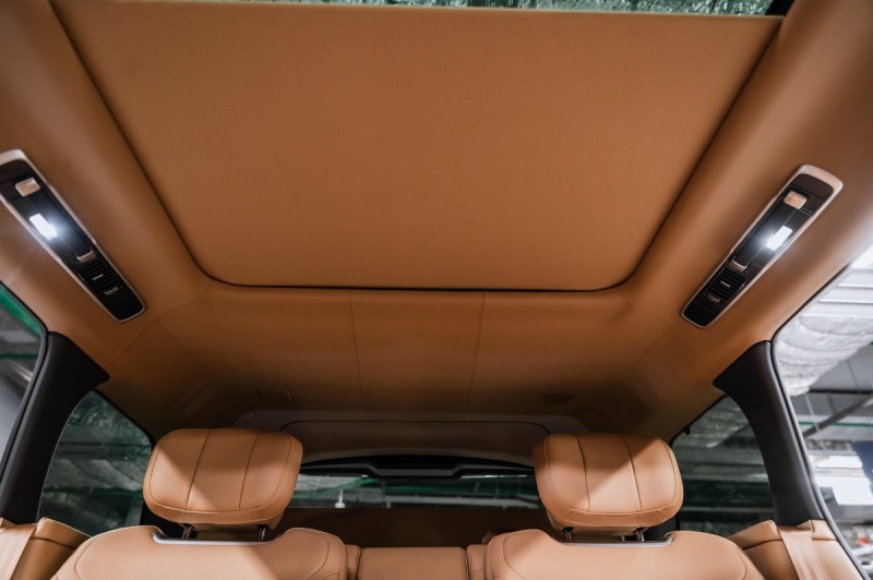 Land Rover Range Rover V — 2026