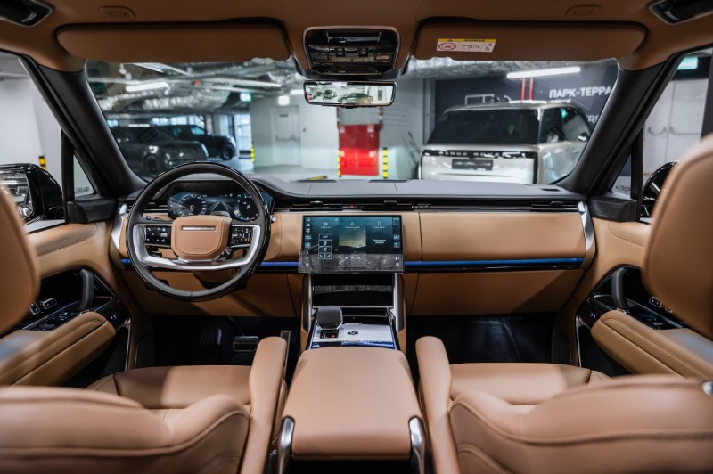 Land Rover Range Rover V — 2026