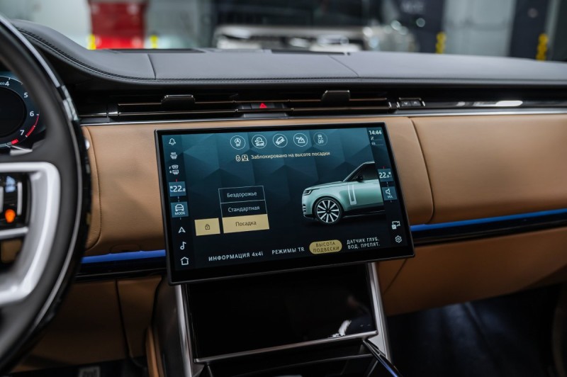 Land Rover Range Rover V — 2026