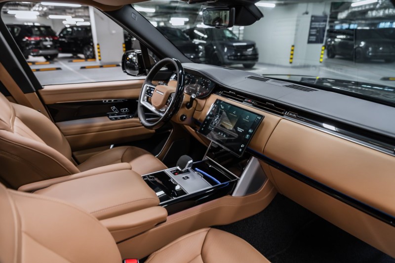 Land Rover Range Rover V — 2026