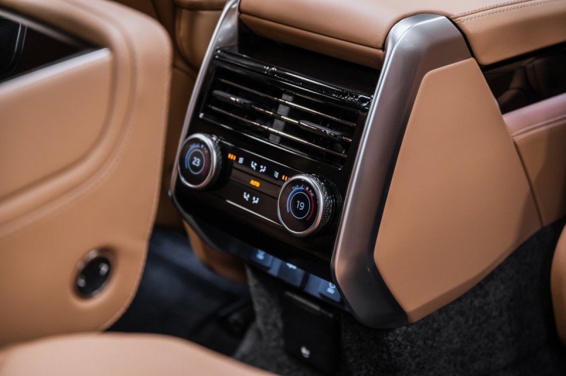 Land Rover Range Rover V — 2026