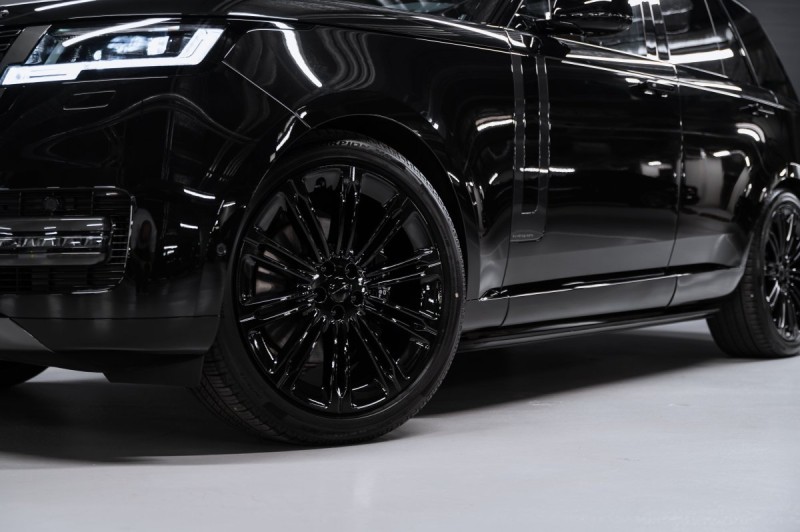 Land Rover Range Rover V — 2026