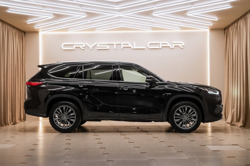 Toyota Highlander IV — 2026