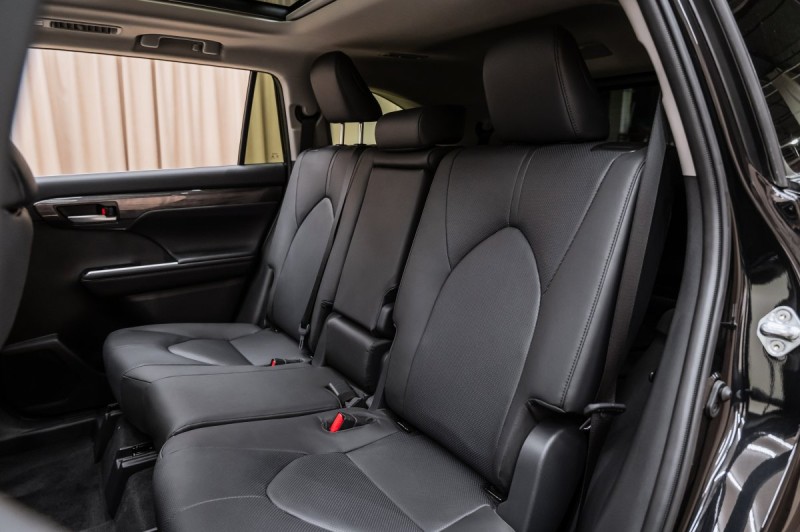 Toyota Highlander IV — 2026