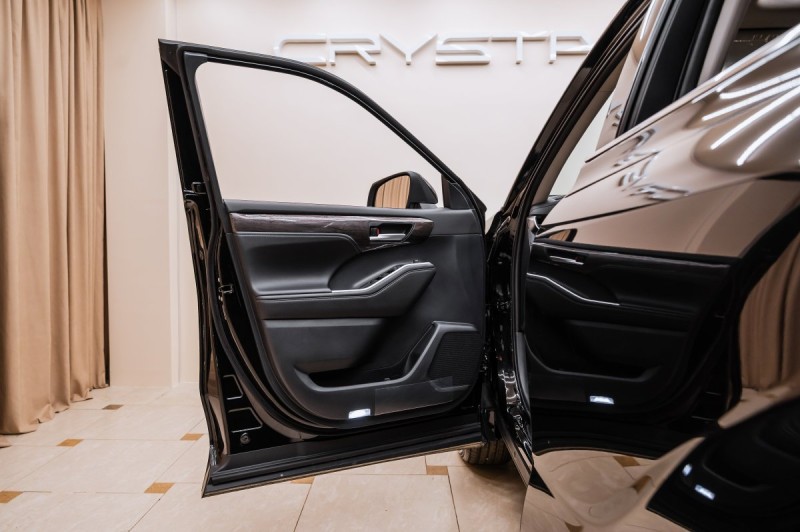Toyota Highlander IV — 2026