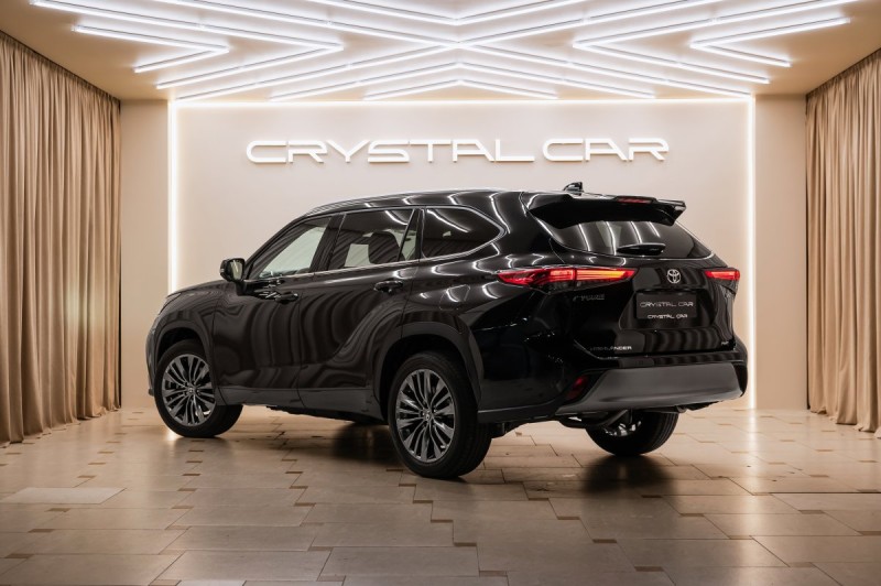 Toyota Highlander IV — 2026