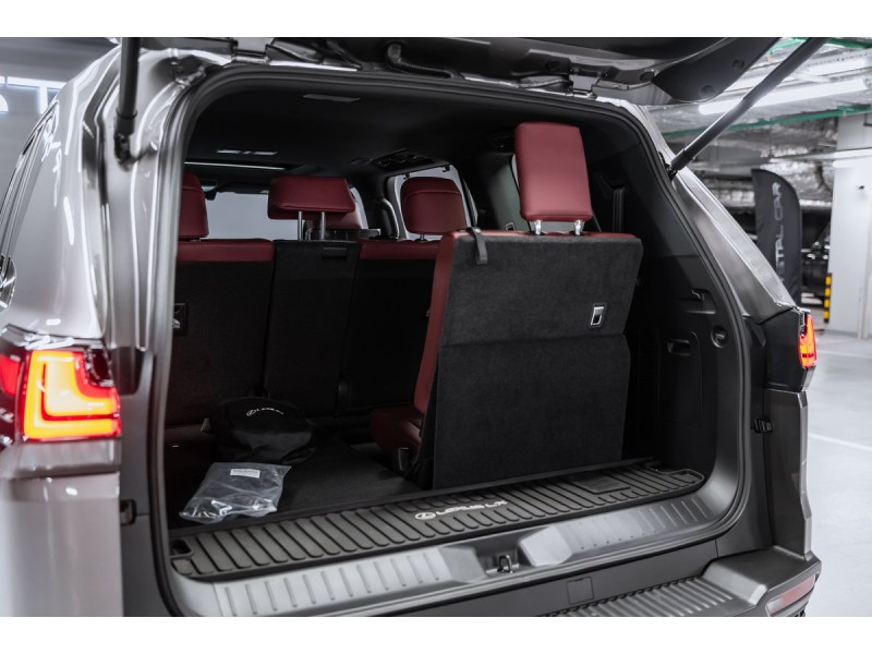 Lexus LX Luxury 2026