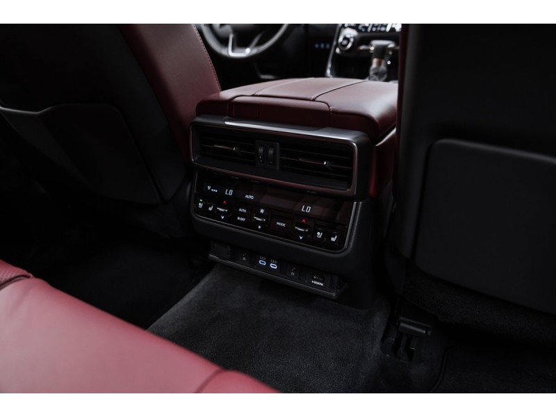Lexus LX Luxury 2026