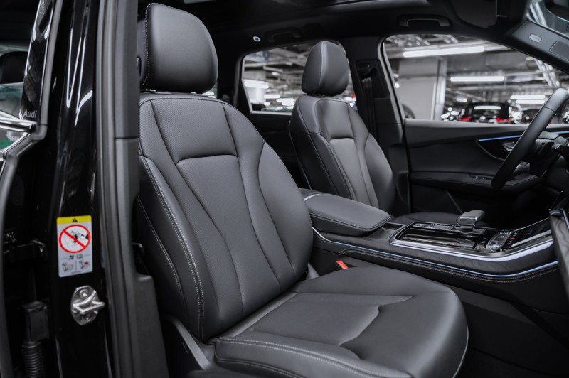 Audi Q7 45 TFSI quattro tiptronic 2025