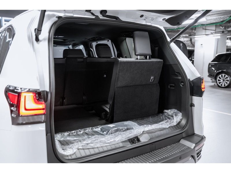 Lexus LX Luxury 2026