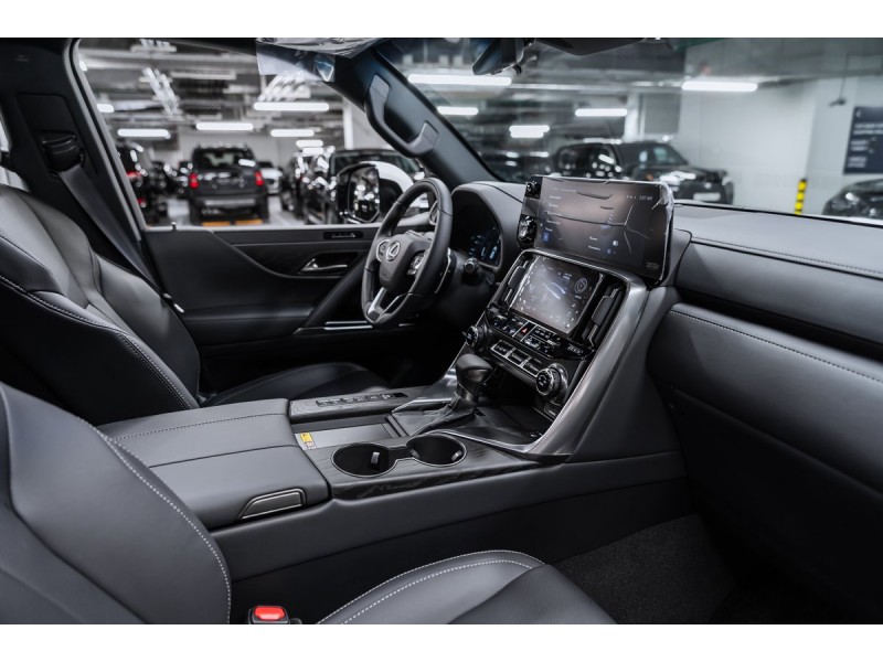 Lexus LX Luxury 2026